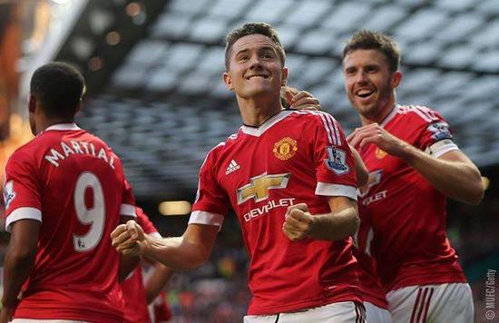 一球小负西 一球小负西